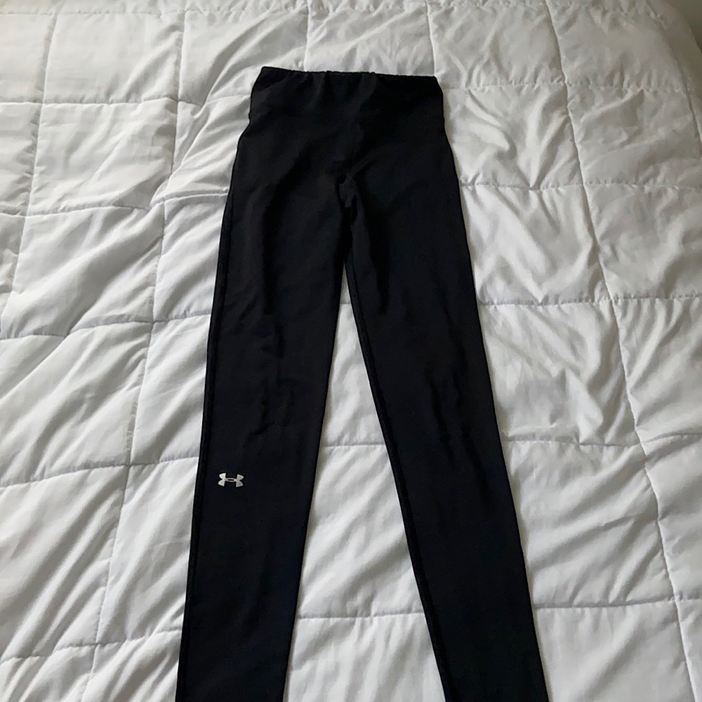 Women’s Cold-gear Underarmour compression leggings